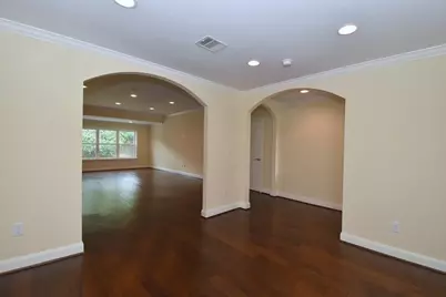1007 Blue Willow Drive, Houston, TX 77042 - Photo 9