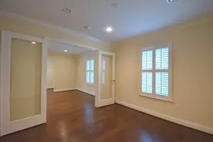 1007 Blue Willow Dr, Houston, TX 77042 - Photo 9