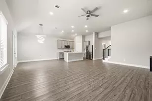 9727 Migrant Hawker Ct, Conroe, TX 77385 - Photo 15