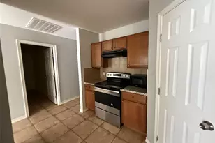 311 Kansas St, Bacliff, TX 77518 - Photo 3