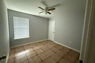 311 Kansas St, Bacliff, TX 77518 - Photo 9