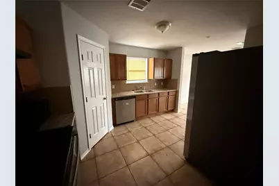 311 Kansas Street, Bacliff, TX 77518 - Photo 11