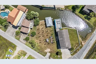 1526 103rd Street, Galveston, TX 77554 - Photo 3