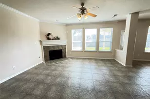 3118 Creek Bank Ln, Pearland, TX 77581 - Photo 3