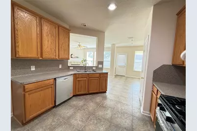 3118 Creek Bank Lane, Pearland, TX 77581 - Photo 7