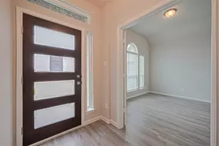 2123 Spring Hollow Dr, Baytown, TX 77521 - Photo 3