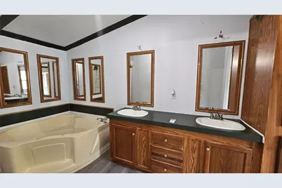 76 County Road 3378, Cleveland, TX 77327 - Photo 9