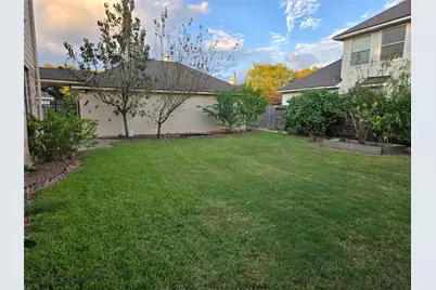 11015 Sporting Hill Lane, Sugar Land, TX 77498 - Photo 9