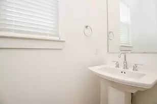 11119 Savannah Woods Ln, Houston, TX 77043 - Photo 9