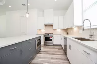 11119 Savannah Woods Ln, Houston, TX 77043 - Photo 13