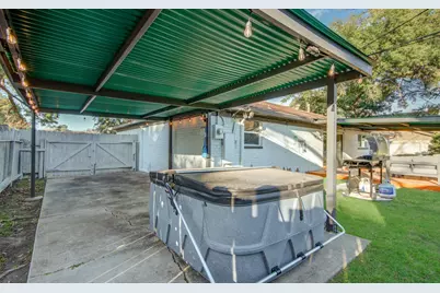 9515 Meadowglen Lane, Houston, TX 77063 - Photo 33