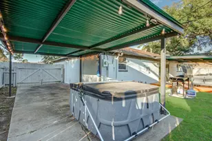 9515 Meadowglen Ln, Houston, TX 77063 - Photo 33