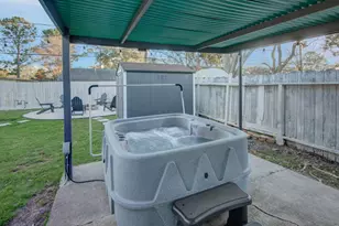 9515 Meadowglen Ln, Houston, TX 77063 - Photo 19