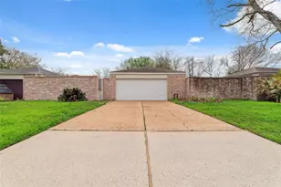 16123 Ridgegreen Dr, Houston, TX 77082 - Photo 1