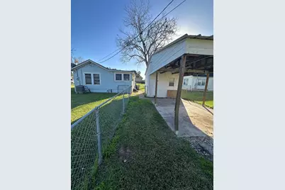 329 Lazy Lane, Wharton, TX 77488 - Photo 9