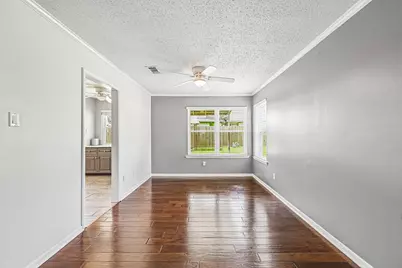 8 Arlington Street, Conroe, TX 77301 - Photo 15