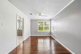 8 Arlington St, Conroe, TX 77301 - Photo 15