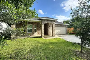 304 Armstrong St, Houston, TX 77029 - Photo 1