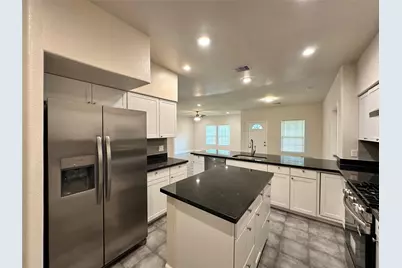 304 Armstrong Street, Houston, TX 77029 - Photo 3