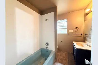 2806 Pearl Street, Liverpool, TX 77577 - Photo 9