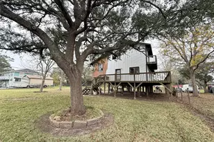 2806 Pearl St, Liverpool, TX 77577 - Photo 1