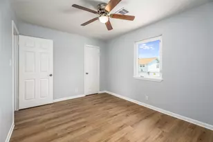 901 Bonita St, Bayou Vista, TX 77563 - Photo 9