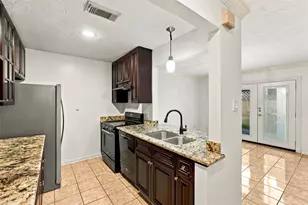 10652 Hazelhurst Dr, Houston, TX 77043 - Photo 11