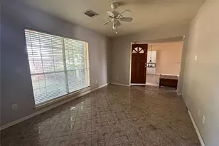 1310 Village Ct Blvd, Rosenberg, TX 77471 - Photo 9