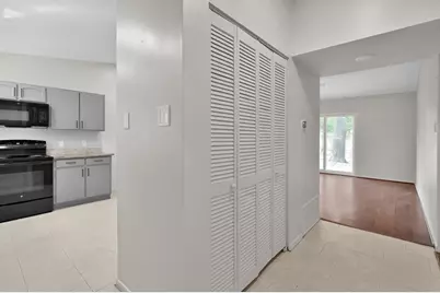 21 Gambrel Oak Place, The Woodlands, TX 77380 - Photo 9