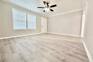 218 W 15th St, Houston, TX 77008 - Photo 5
