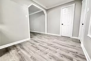 218 W 15th St, Houston, TX 77008 - Photo 13