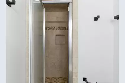811 Lovett Boulevard #21, Houston, TX 77006 - Photo 25