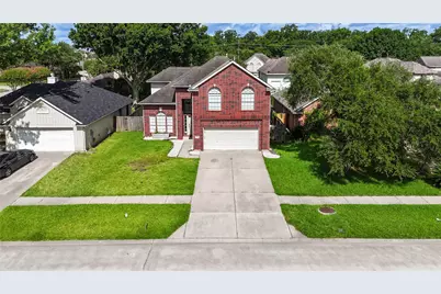 12918 Stratford Heights Drive, Sugar Land, TX 77498 - Photo 3