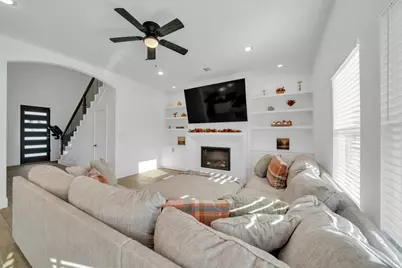 212 S Lobit Street, La Porte, TX 77571 - Photo 7