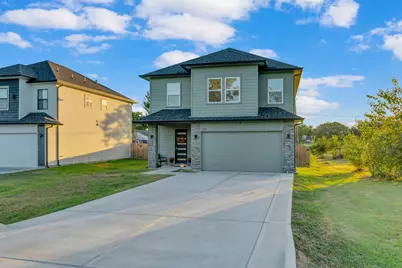 212 S Lobit Street, La Porte, TX 77571 - Photo 3