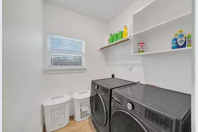 212 S Lobit Street, La Porte, TX 77571 - Photo 35