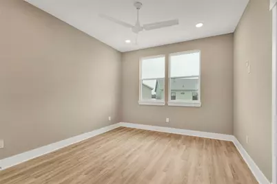 28 Cmdr Runco Lane, Taylor Lake Village, TX 77586 - Photo 27