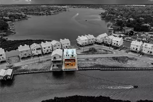 28 Cmdr. Runco Ln, Taylor Lake Village, TX 77586 - Photo 35