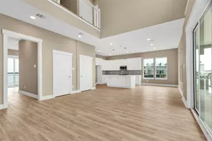 28 Cmdr. Runco Ln, Taylor Lake Village, TX 77586 - Photo 21