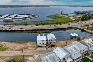 28 Cmdr. Runco Ln, Taylor Lake Village, TX 77586 - Photo 33