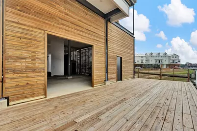 28 Cmdr Runco Lane, Taylor Lake Village, TX 77586 - Photo 5