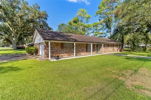 404 S 14th St, West Columbia, TX 77486 - Photo 39