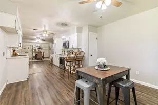 404 S 14th St, West Columbia, TX 77486 - Photo 21
