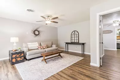 404 S 14th Street, West Columbia, TX 77486 - Photo 11