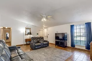 6910 Foxwick Ln, Humble, TX 77338 - Photo 5