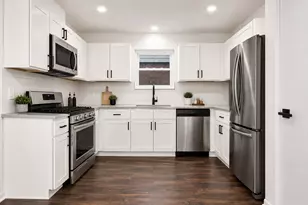 7531 Winterview Dr, Houston, TX 77489 - Photo 9