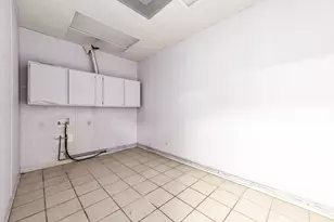 101 E Monseratte St, El Campo, TX 77437 - Photo 19