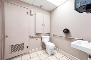 101 E Monseratte St, El Campo, TX 77437 - Photo 21