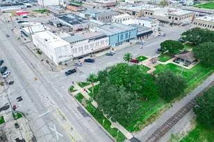 101 E Monseratte St, El Campo, TX 77437 - Photo 35