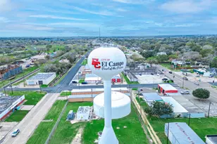 101 E Monseratte St, El Campo, TX 77437 - Photo 39